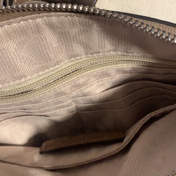 Michael Kors brown suede Crossbody fringe bag w/ dust bag - Picture 9 of 13